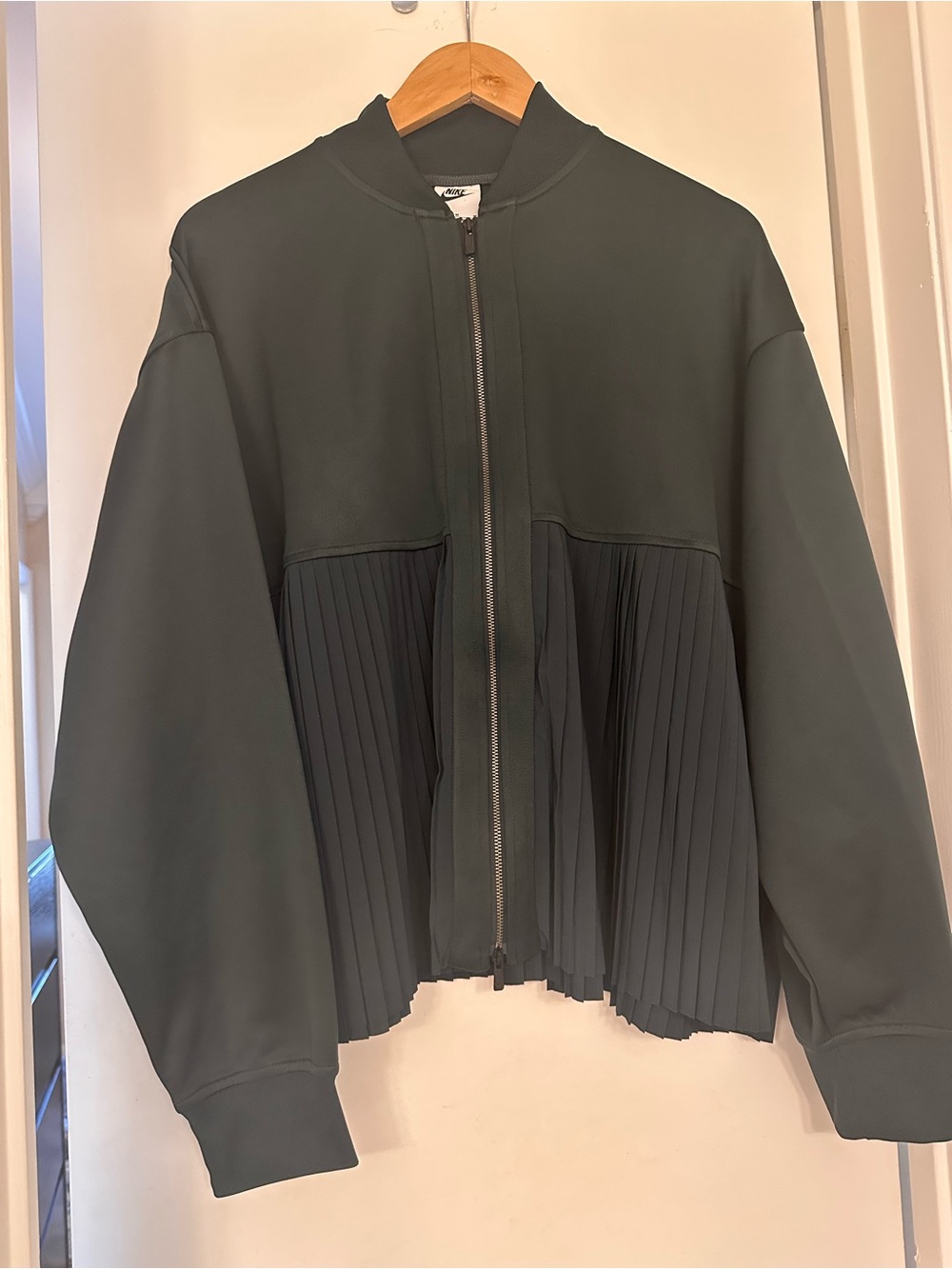 Nike Sportswear Women's Pleated Jacket - Dark Green - Size M (MSRP $125)